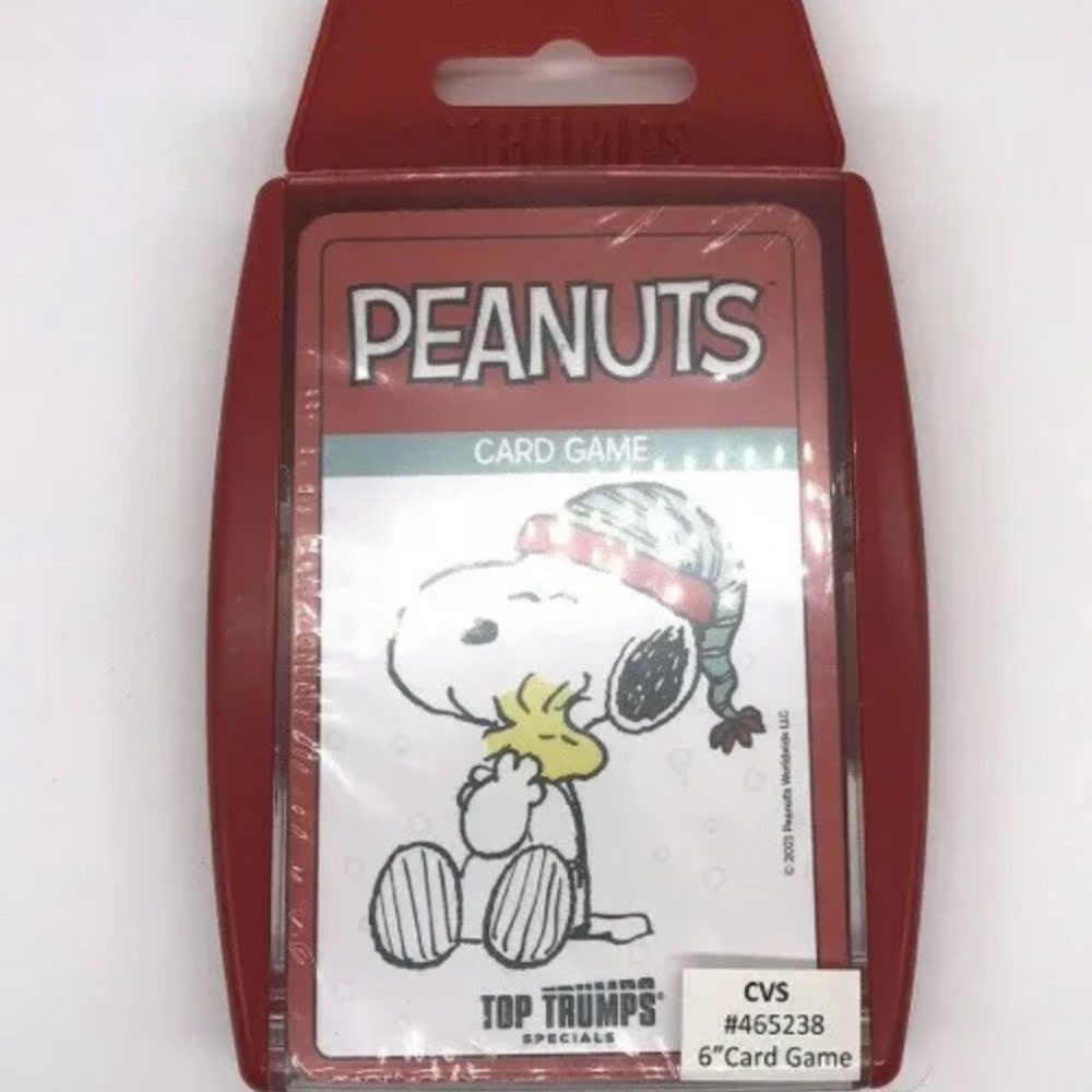 Top Trumps PEANUTS  Snoopy CARD GAME